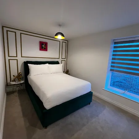 Lejlighed Modern And Spacious Two Bedroom Near City Centre *