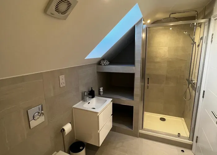 Lejlighed Modern And Spacious Two Bedroom Near City Centre Bristol